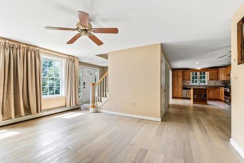 89 Jericho Rd, Pelham, NH 03076 photo 2