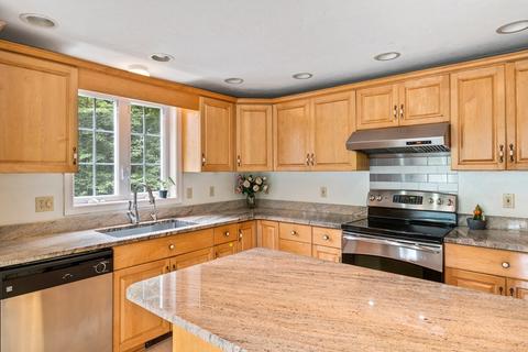 89 Jericho Rd, Pelham, NH 03076 photo 5