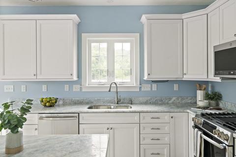 13 Spring Ave, Wakefield, MA 01880 photo 12