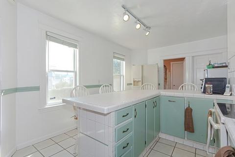 27 Whipple St, Worcester, MA 01607 photo 9