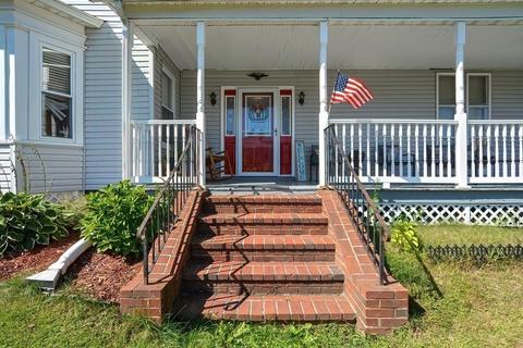 27 Whipple St, Worcester, MA 01607 photo 2