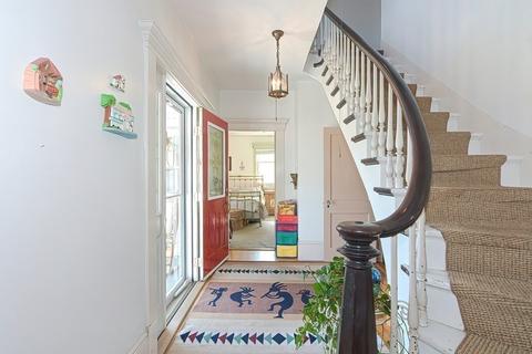 27 Whipple St, Worcester, MA 01607 photo 4