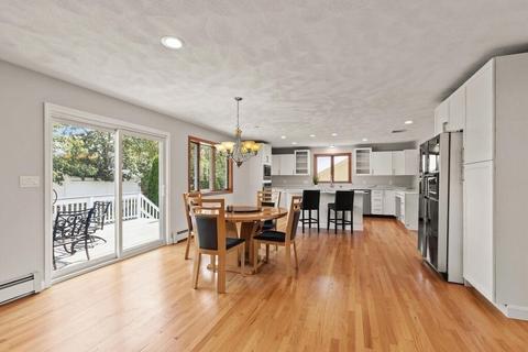6 Thomas Cir, Stoneham, MA 02180 photo 15