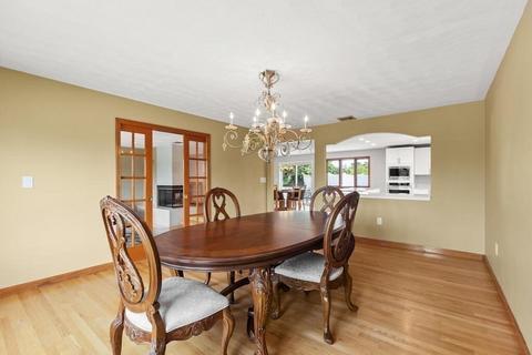 6 Thomas Cir, Stoneham, MA 02180 photo 17
