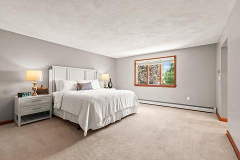 6 Thomas Cir, Stoneham, MA 02180 photo 22