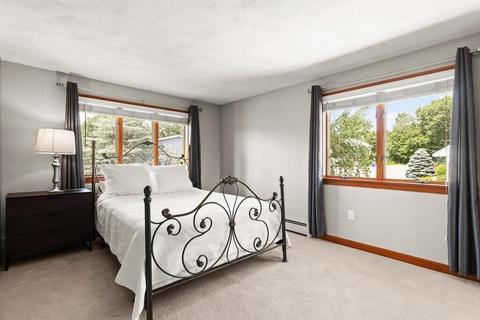 6 Thomas Cir, Stoneham, MA 02180 photo 21