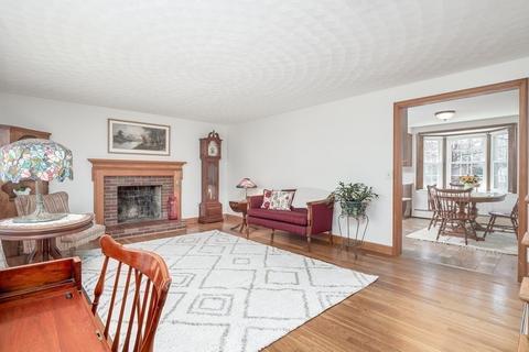 123 Beechwood Rd, Holden, MA 01520 photo 4