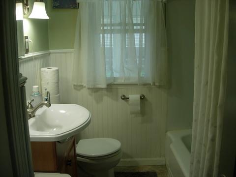 69 Powell Ave, Springfield, MA 01118 photo 8
