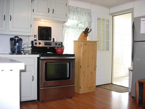 69 Powell Ave, Springfield, MA 01118 photo 6