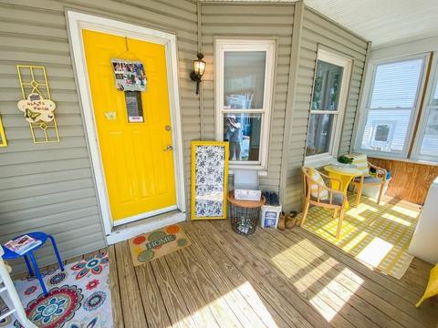 24 Fairmount St, Springfield, MA 01108 photo 2