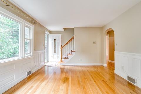 21 Assabet St, Maynard, MA 01754 photo 2