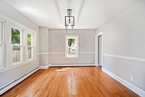 11 Eldridge St, Chicopee, MA 01013 photo 11