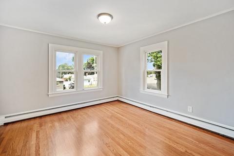 11 Eldridge St, Chicopee, MA 01013 photo 18