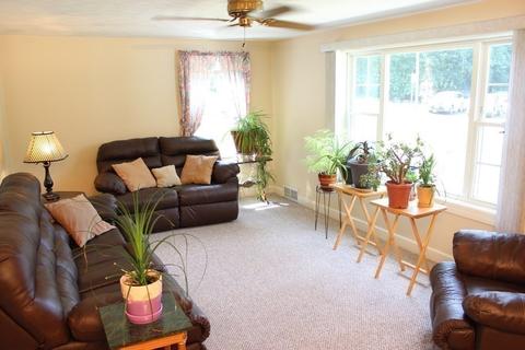 102 Worcester Rd, Webster, MA 01570 photo 5