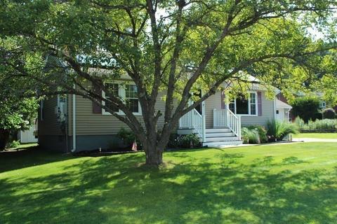 102 Worcester Rd, Webster, MA 01570 photo 3