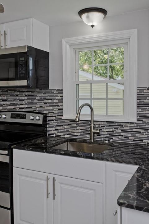 202 Davis St, Springfield, MA 01104 photo 13