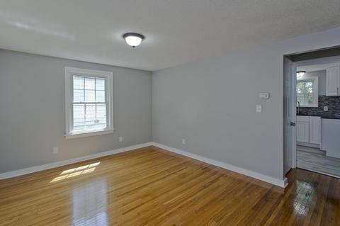 202 Davis St, Springfield, MA 01104 photo 8