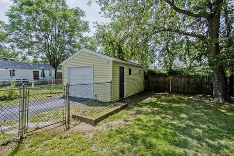 202 Davis St, Springfield, MA 01104 photo 38