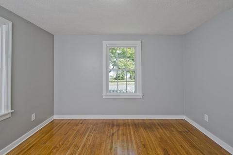 202 Davis St, Springfield, MA 01104 photo 24