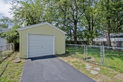 202 Davis St, Springfield, MA 01104 photo 5