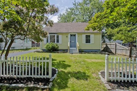 202 Davis St, Springfield, MA 01104 photo 1