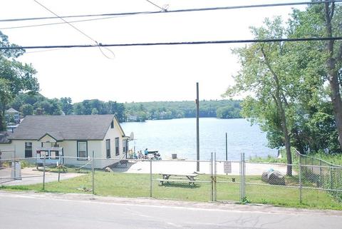 44 Taft Ave, Mendon, MA 01756 photo 2