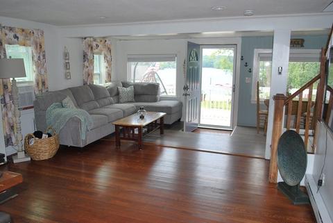 44 Taft Ave, Mendon, MA 01756 photo 9