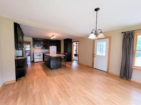 406 Fairview Ave, Athol, MA 01331 photo 4