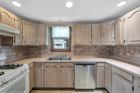 85 Copeland St, Springfield, MA 01108 photo 5