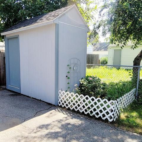 35 Arthur St, Springfield, MA 01104 photo 4