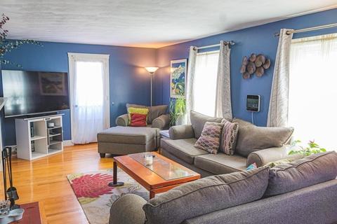 77 Oregon St, Springfield, MA 01118 photo 8