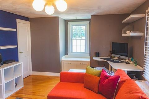 77 Oregon St, Springfield, MA 01118 photo 16