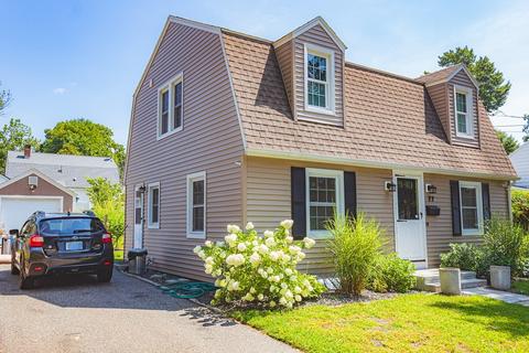 77 Oregon St, Springfield, MA 01118 photo 2