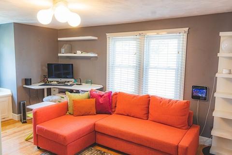 77 Oregon St, Springfield, MA 01118 photo 15