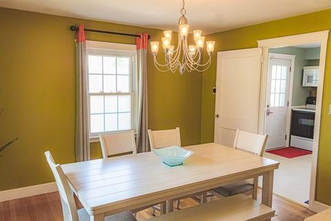 77 Oregon St, Springfield, MA 01118 photo 6