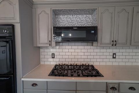 35 Dwight Rd, Springfield, MA 01108 photo 3