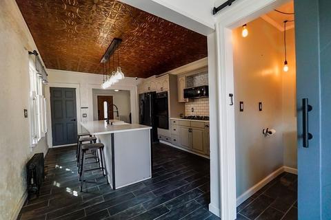 35 Dwight Rd, Springfield, MA 01108 photo 2