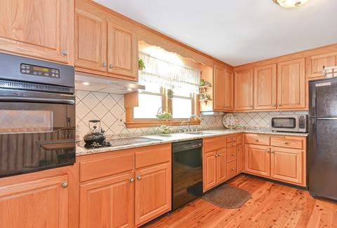 40 Scott Cir, Dedham, MA 02026 photo 12