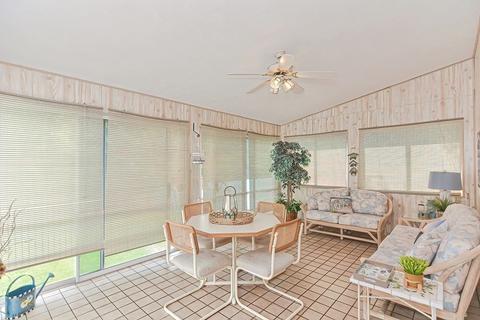 40 Scott Cir, Dedham, MA 02026 photo 17