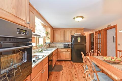 40 Scott Cir, Dedham, MA 02026 photo 11
