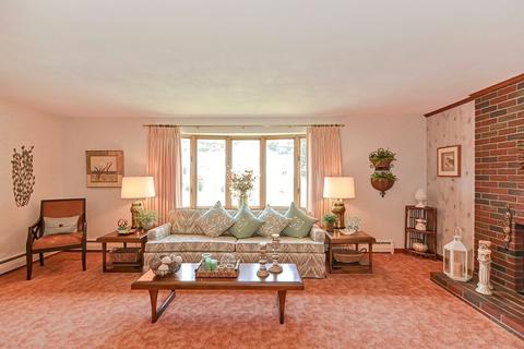 40 Scott Cir, Dedham, MA 02026 photo 6