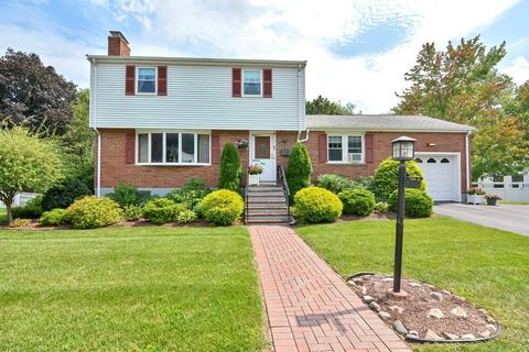 40 Scott Cir, Dedham, MA 02026 photo 1