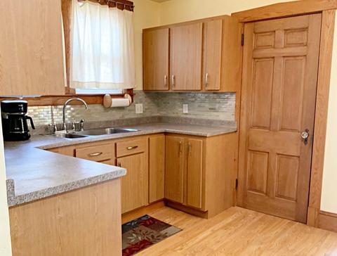 83 Perkins St, Springfield, MA 01118 photo 2