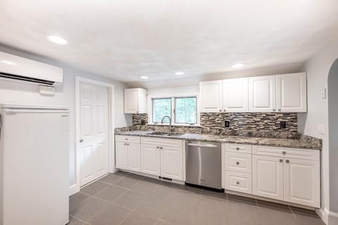8 Hurlburt Rd, Reading, MA 01867 photo 7