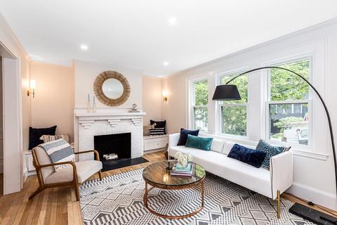99 Menotomy Rd, Arlington, MA 02476 photo 12