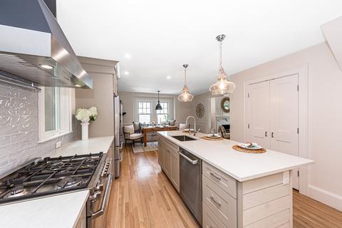 99 Menotomy Rd, Arlington, MA 02476 photo 17