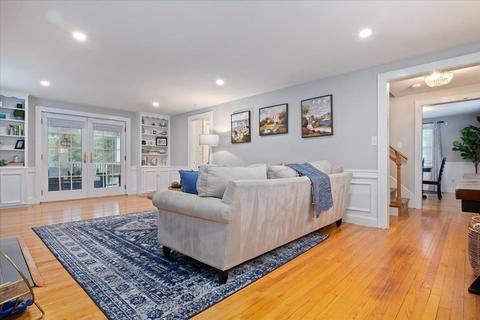 583 Common St, Walpole, MA 02081 photo 7