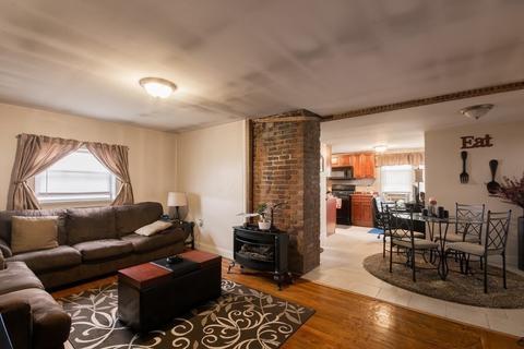 271 Franklin St, Fall River, MA 02720 photo 4