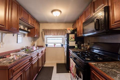 271 Franklin St, Fall River, MA 02720 photo 11
