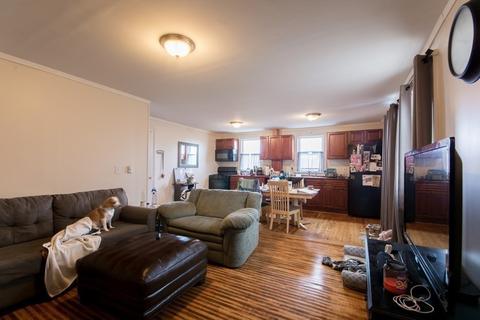 271 Franklin St, Fall River, MA 02720 photo 2